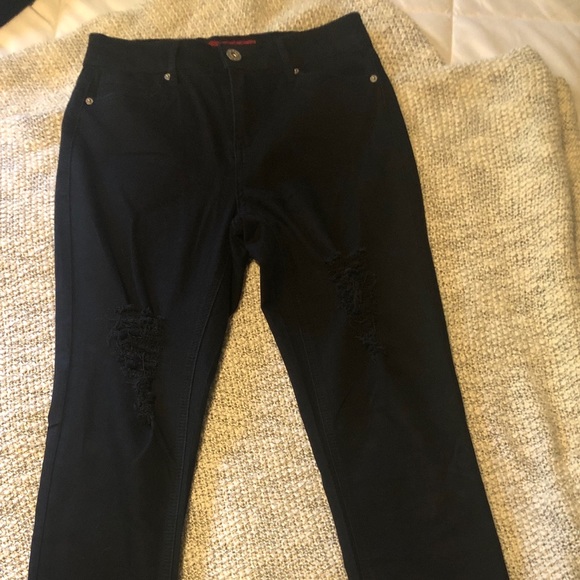 Guess Jeans - Picture 1 of 5